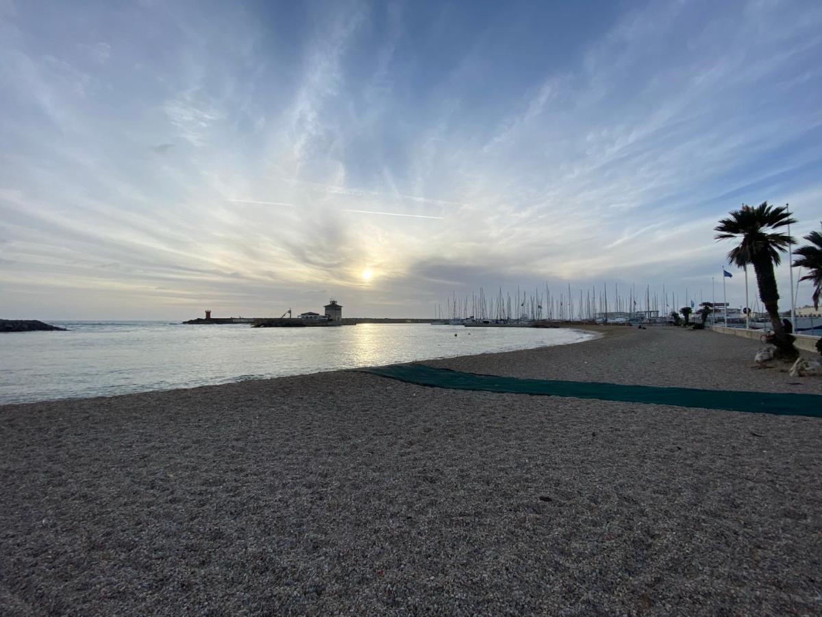 Apartament Dimora Novella Lido di Ostia Zewnętrze zdjęcie